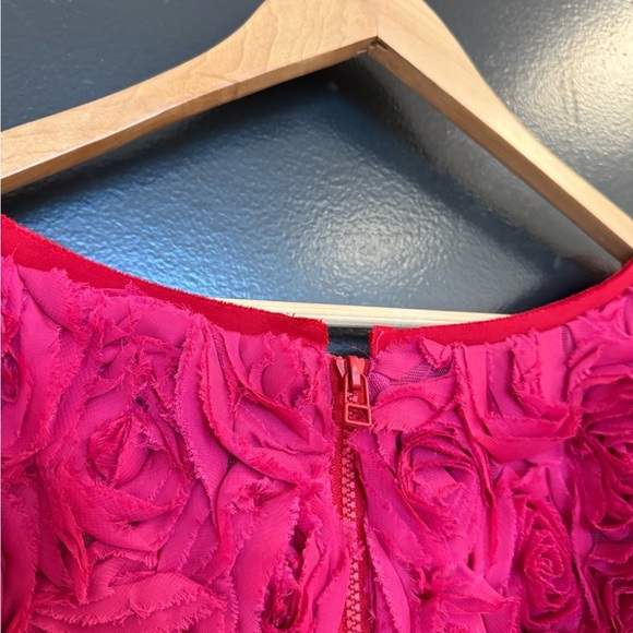 Pink Tartan elevates 3D Rosette Dress - size 6 in very very good cond Vivid! - Picture 9 of 13